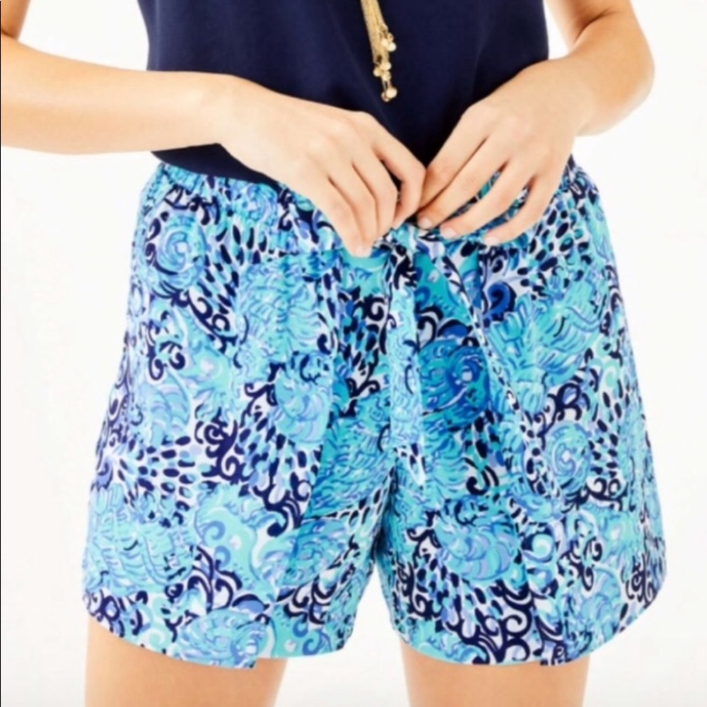 Lilly Pulitzer 5” Tie Front Short